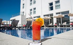 Luna Hotel De Tabua